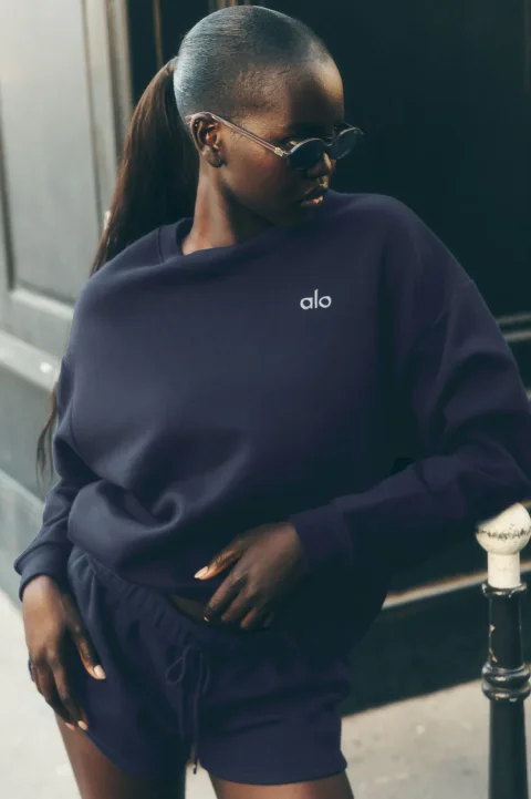 Buy Alo Yoga Accolade Crew Neck | Premium Oversized Crewneck Sweatshirt for Lounge and Everyday Comfort