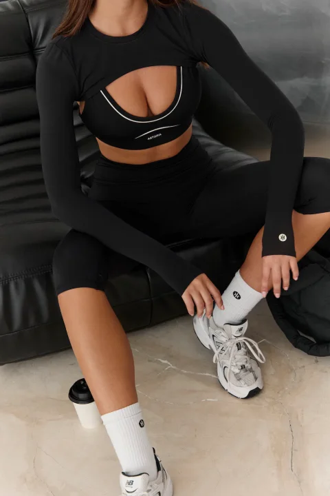 Buy Authentic Astoria Airvive Shrug Black Fitness Sleeve Online